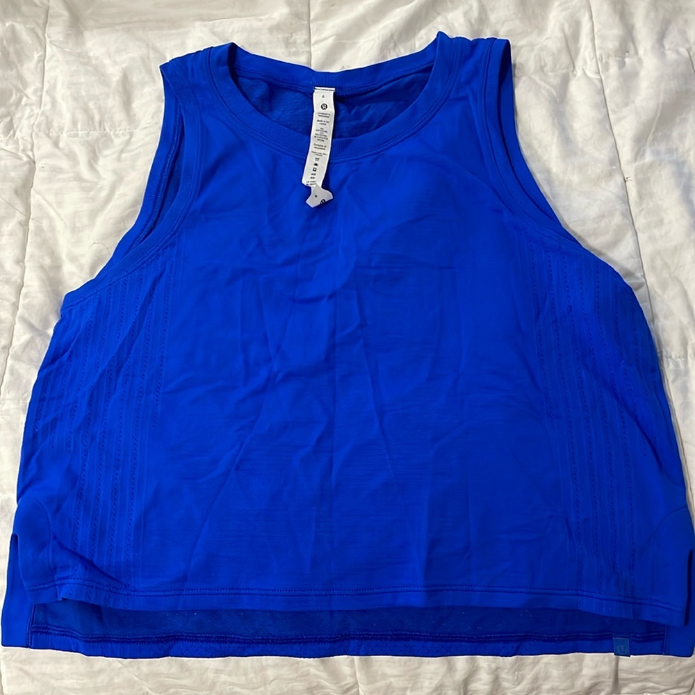 Lululemon train to be tank